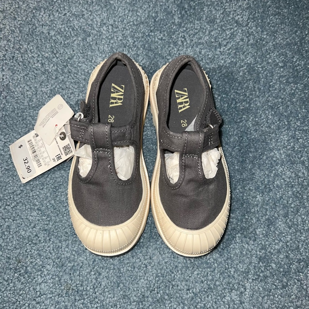 Zara Kids T-strap Shoes with Toe Cap Size 28